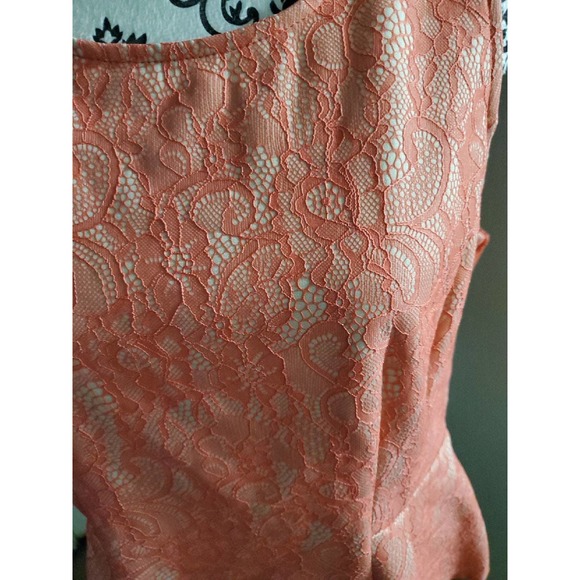 Fitted coral corset-style lace blouse by Elle - Picture 2 of 3